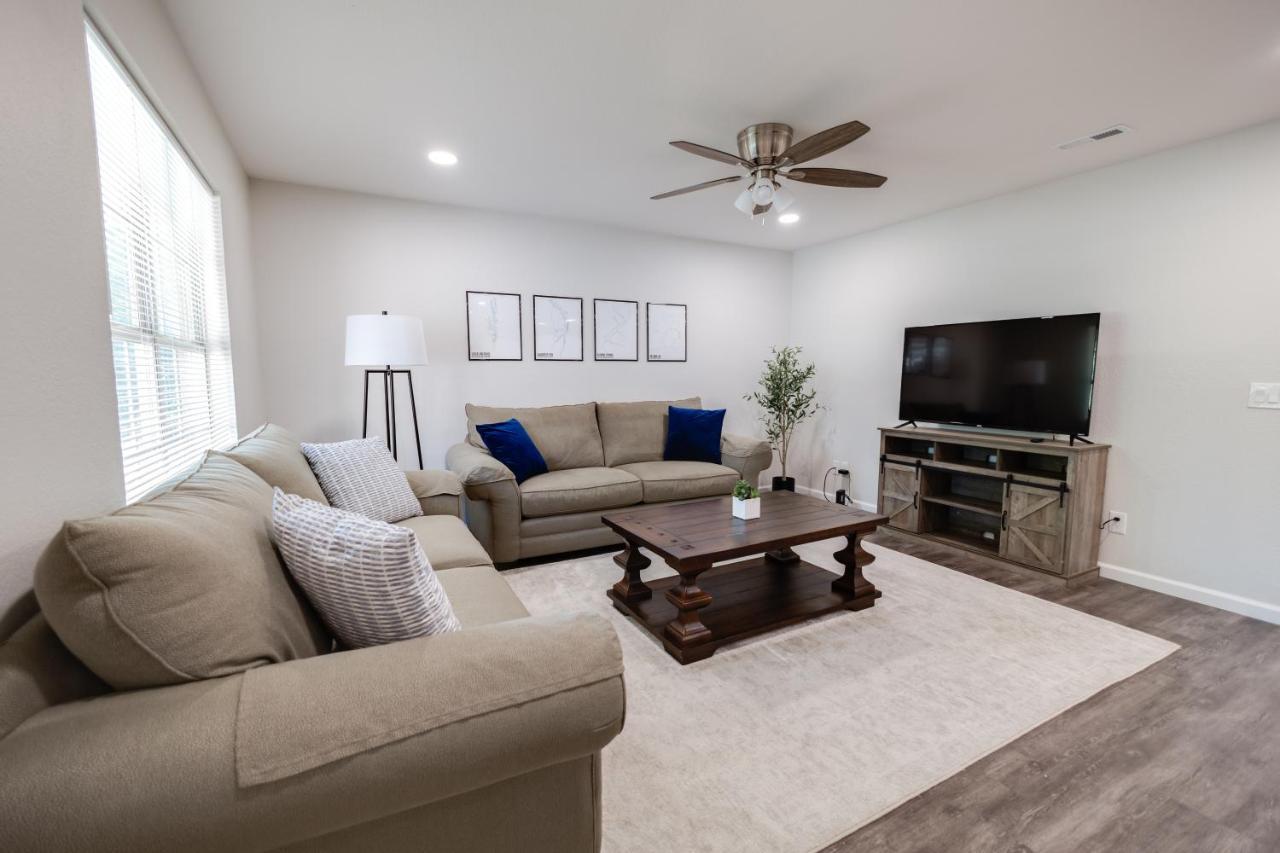 Trailside Townhouse - Close To Downtown & Bike Trails Bentonville Eksteriør billede