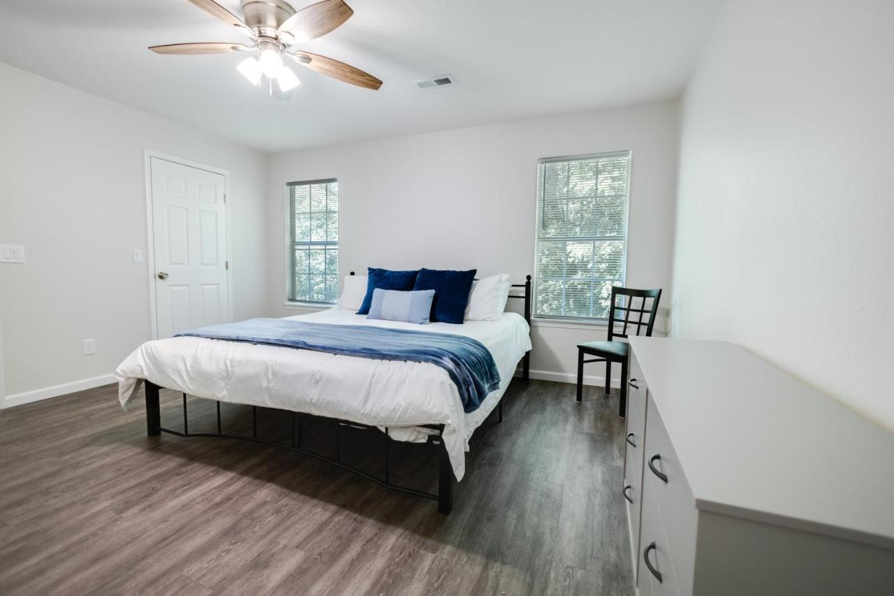 Trailside Townhouse - Close To Downtown & Bike Trails Bentonville Eksteriør billede